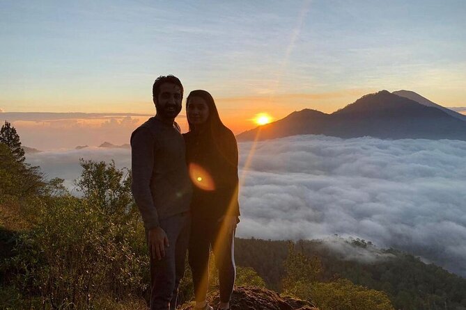 Sharing Batur Volcano Sunrise Trekking and Breakfast - Reaching the summit for Balinese sunrise: timing, photos, and patience