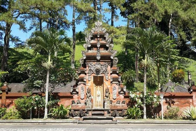 Skip the Line Tirta Empul Temple Entrance Ticket All Inclusive - Inside Tirta Empul: your ceremony flow from gate to holy springs
