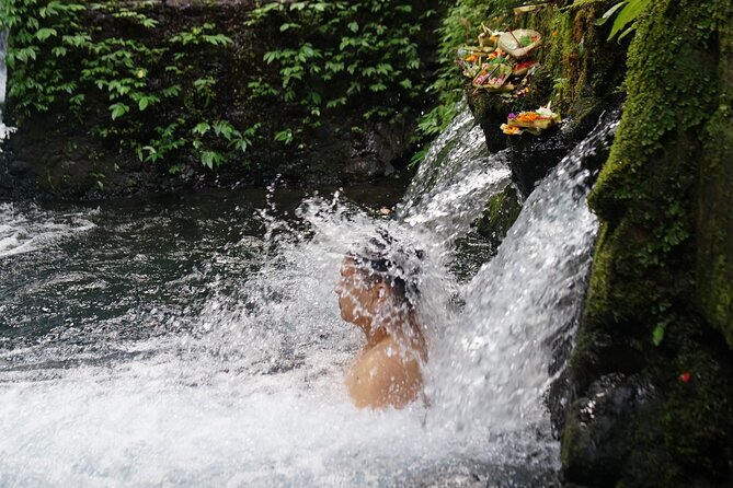 Spiritual Cleansing Ritual and Shamanic Healing in Bali - Mengening Temple and Tampak Siring: The Melukat Purification Ceremony