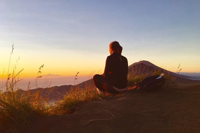 Sunrise Hike + Breakfast with Local Guide & Hotel Pickup - Should you book this Mount Batur sunrise trek with breakfast?