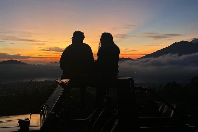 Sunrise + Jeep + Photographer - Mount Batur Sunrise at 1,360 m: The Big Moment
