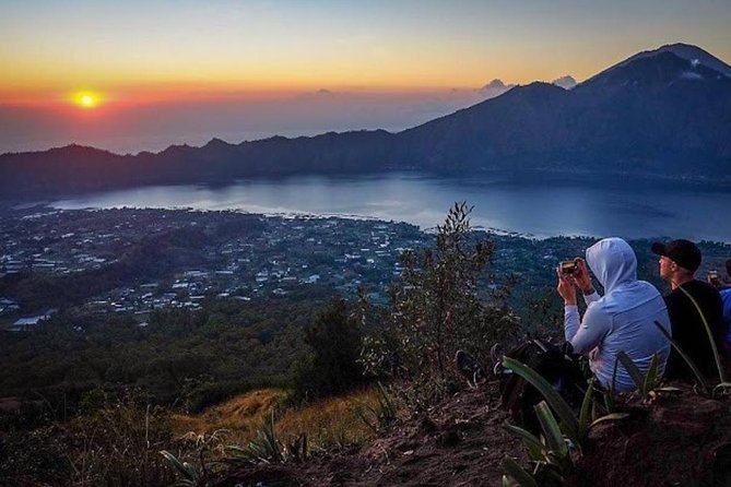 Sunrise Trekking / Hike Mount Batur Private & Natural Hot Spring - 07:00am crater time and the planned descent