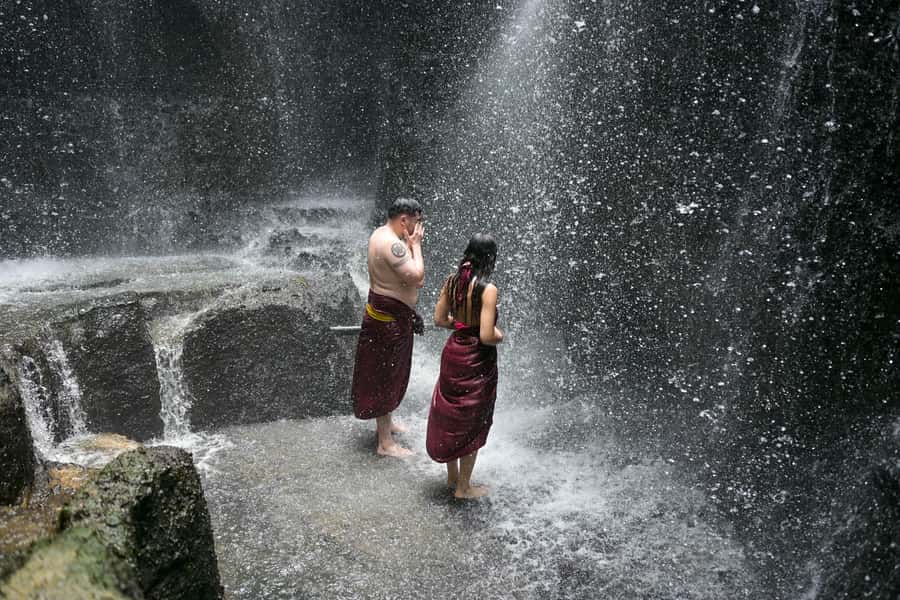 Taman Beji Griya Waterfall: Holy Bathing/Soul Retreat Ritual - The waterfall walk time: expect movement, not just standing still