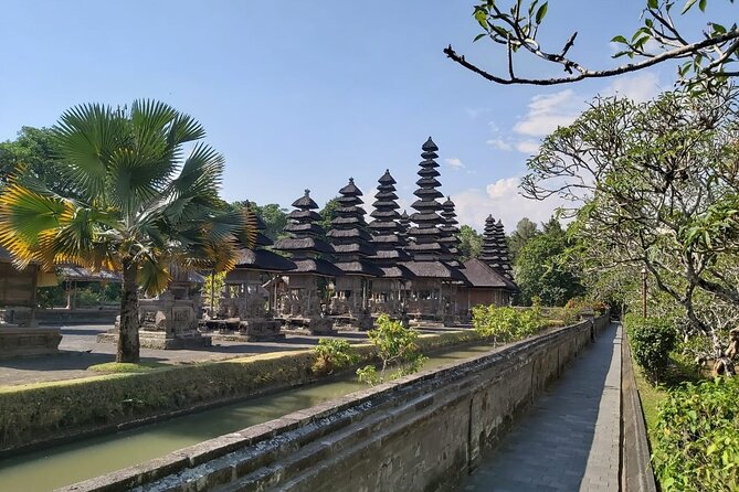 Tanah Lot and Jatiluwih Unesco Rice Terrace Private Tour - Tanah Lot Temple: the ocean-temple scene you can actually feel