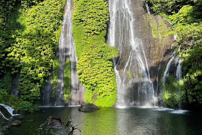 Tanah Lot - Ulun Danu Beratan Temple - Scenic Countryside Tour - Guide Style and Photo Help: Why It Shows Up in Real Life