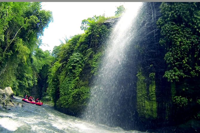 Telaga Waja River White-Water Rafting with Buffet Lunch - Buffet lunch in rice fields: refuel without rushing