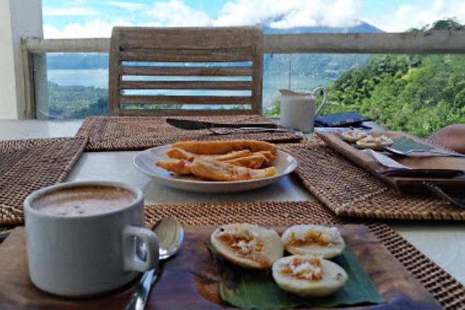 The Amora Bali Kintamani Resto with Mount Batur View - Best Time to Go for Clear Views (and Comfortable Lunching)