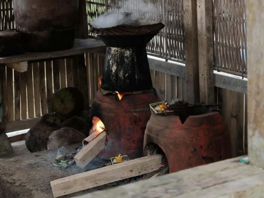 The Authentic Balinese Cooking Experience - The traditional Balinese house stop: customs and compound layout