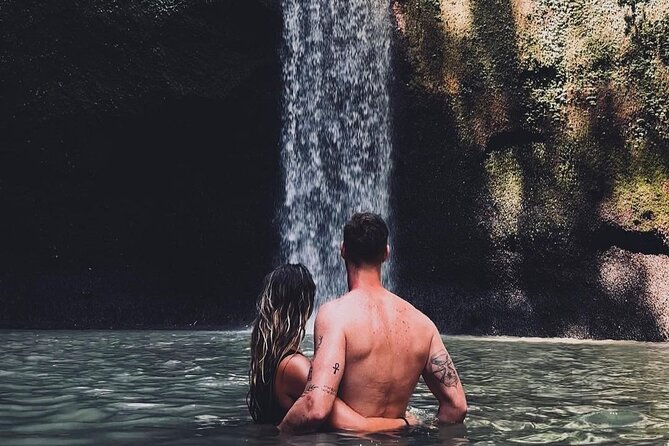 Tirta Empul temple, Jungle Swing and Waterfalls - Private Tour - Lunch time: you get the break, but you pay for the meal