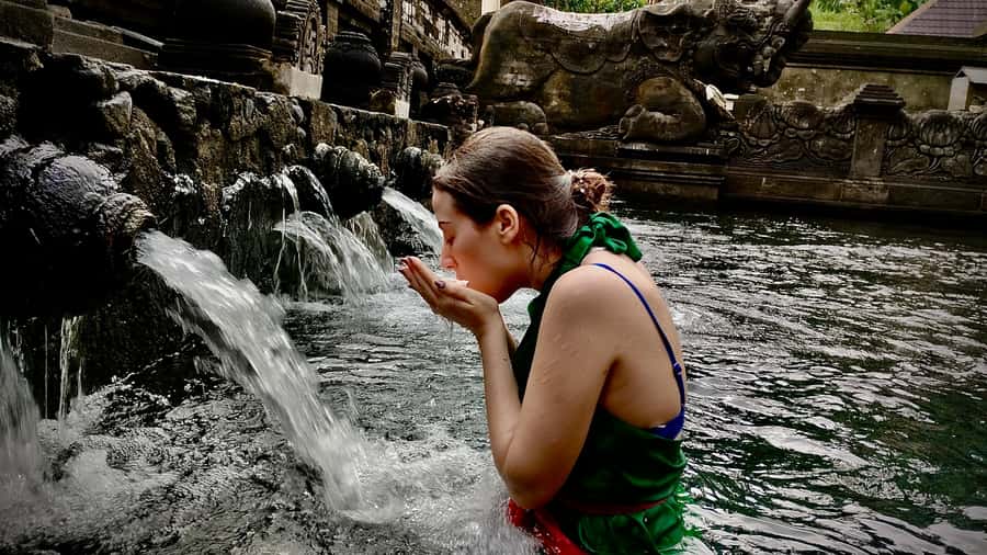 Tirta Empul: Temple Tour with Optional Spiritual Cleansing - What to bring (and what to wear) so the ritual stays comfortable