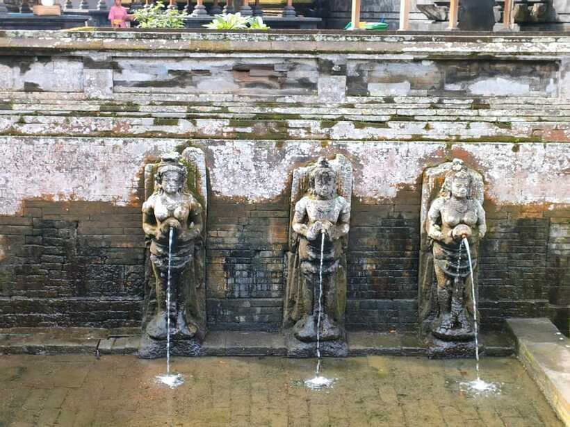 Tour the island of Bali with expert tour guides in Spanish. - Price and value: what your $123 per group gets you (and what it doesn’t)
