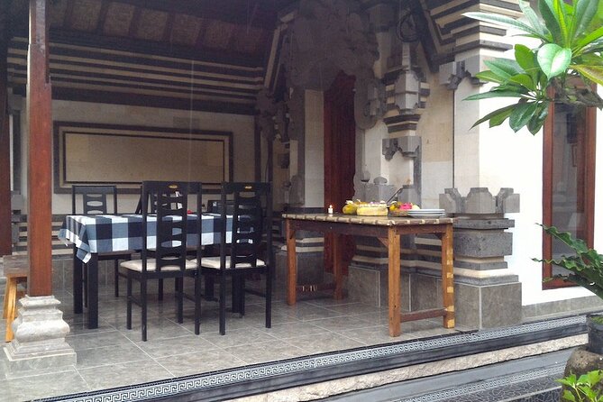 Traditional Balinese Home Dining Experience in Ubud with Putu - Value check: $76 for a private meal with transport and gratuities