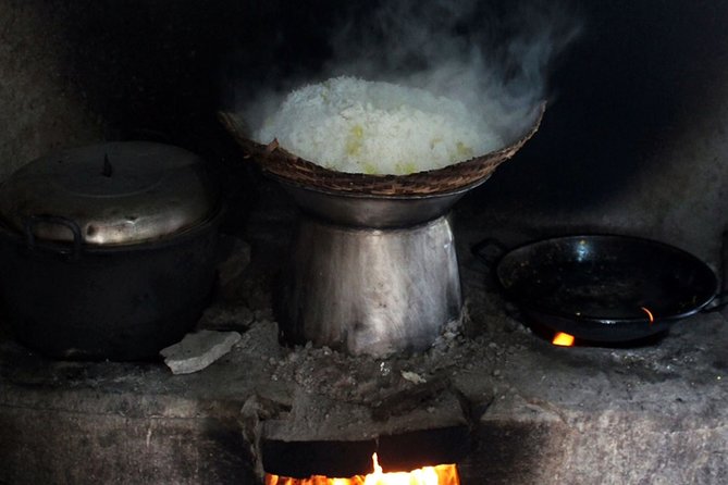 Traditional Balinese Home Dining Experience in Ubud with Putu - What you’ll eat: two courses plus dessert in Balinese style