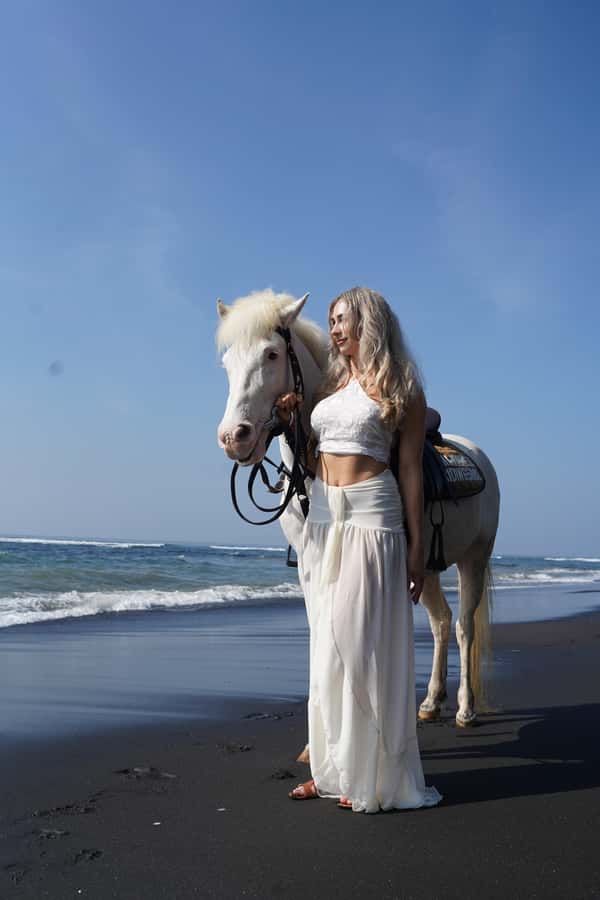 Ubud: 1 Hour Beach Horse Riding with Transfer - Getting There: Pickup Timing and the Easy Transfer Part