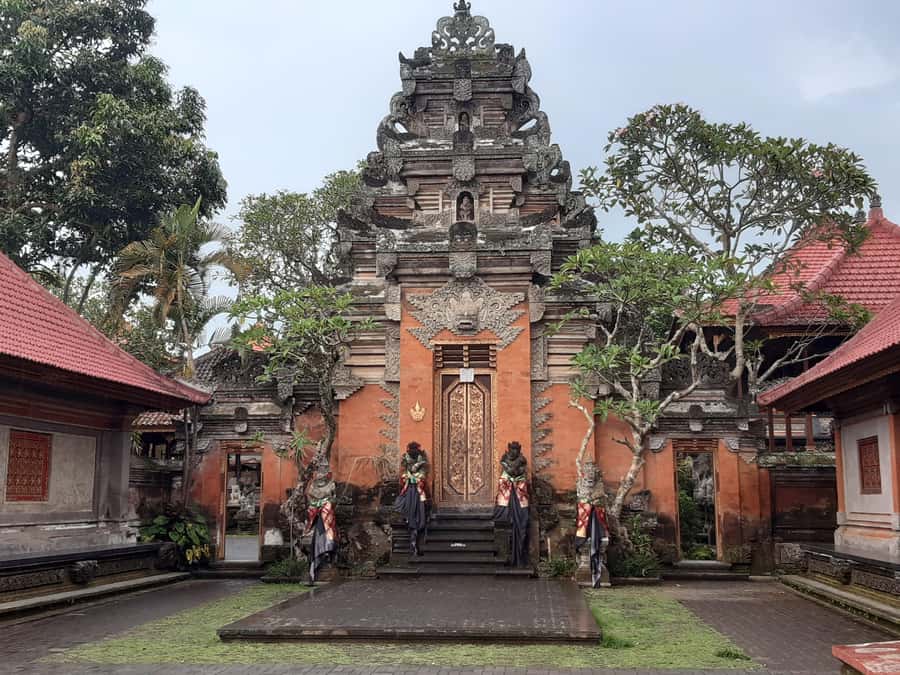 Ubud: Campuhan Ridge Walk, Tegallalang Rice Terrace & More - Coffee Tasting Time in Ubud: Use the Guide for Better Context