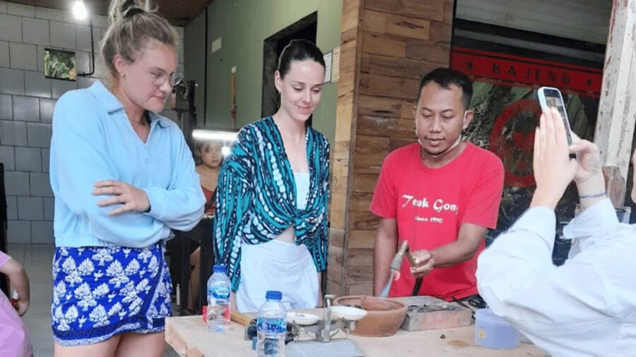 Ubud Center: Silver Class Experience with 7gr Hand Made - Small Group + English Support: The Comfort Factor