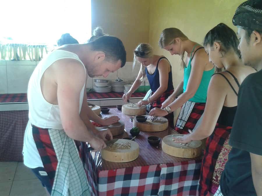 Ubud Cooking : All Inclusive Cooking Class - Pasar Pejeng market walk: fruit tasting and ingredient education
