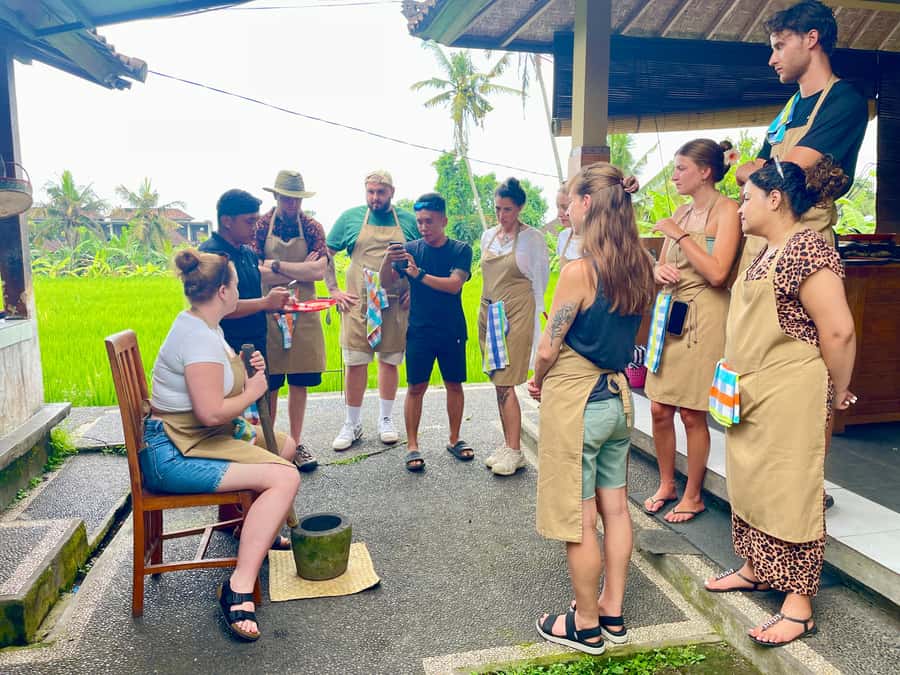 Ubud: Cooking Class with Market Visit and Hotel Pickup - The hands-on Balinese cooking class (about 2.5 hours)