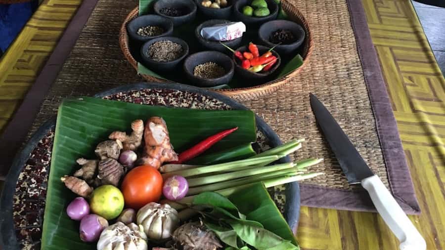 Ubud: Cooking Class with Transfers and Optional Market Visit - The cooking school setting: family energy, clean tools, and working together
