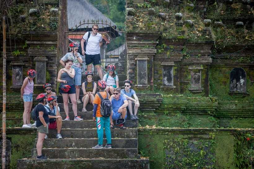 Ubud Cycling Tour : All Inclusive Cycling Adventure - Banyan tree breaks, warungs, and hands-on village details