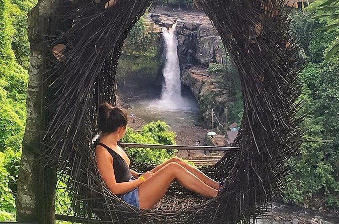 Ubud Excursion: Barong Dance, Art Villages, Nature, Temple and Waterfall - Puseh Batuan Temple: architecture and a calm pause