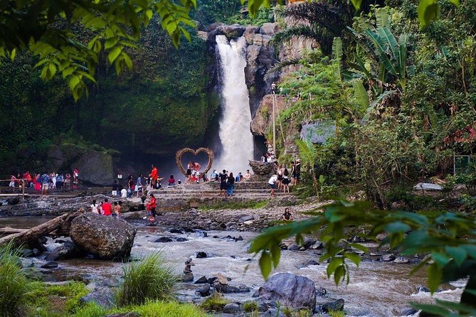 Ubud Excursion: Barong Dance, Art Villages, Nature, Temple and Waterfall - Sacred Monkey Forest Sanctuary: close encounters with 700+ monkeys