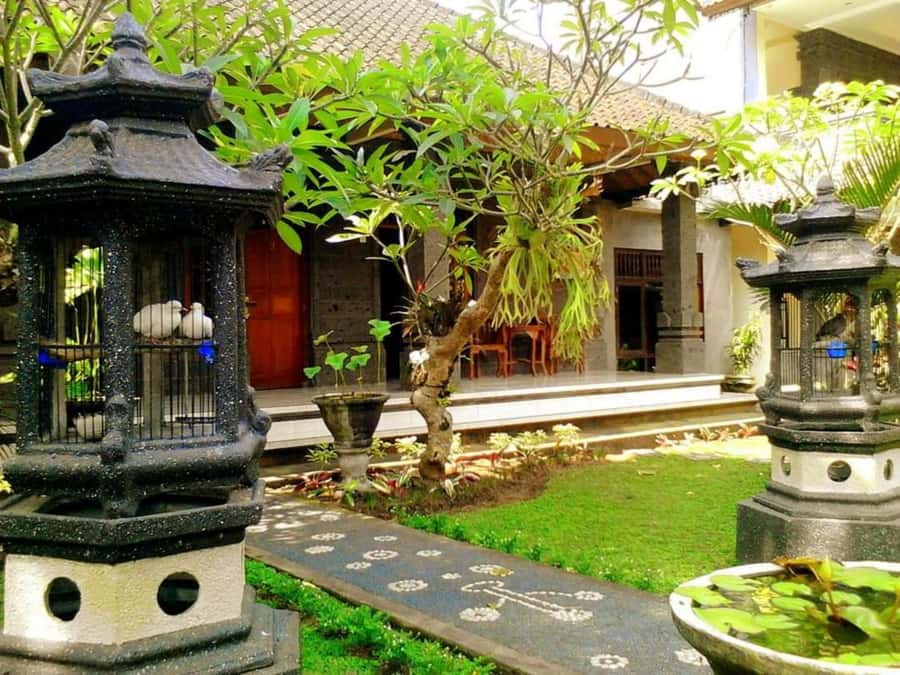 Ubud Experiences : Spiritual Escape Tour and Beji Waterfall - The priest’s blessing and the final water purification symbol
