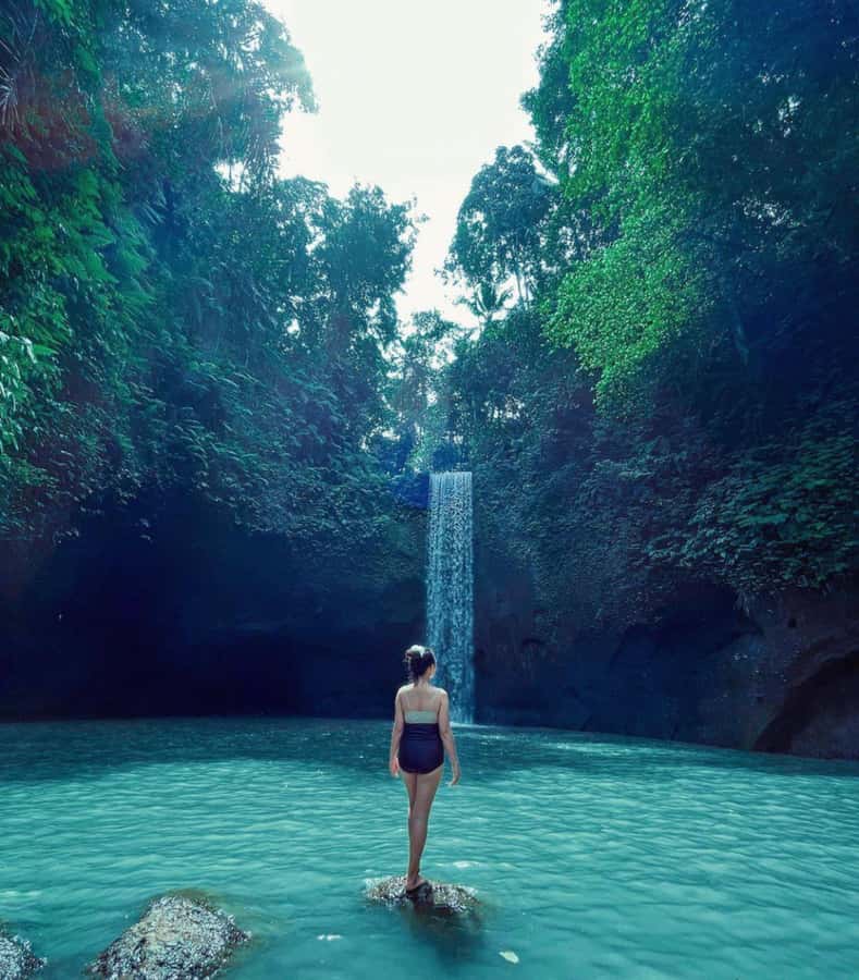 Ubud: Full-Day Rice Terrace, Monkey Forest & Waterfall - Tibumana Waterfall: calm photos, cooler air, and rain reality