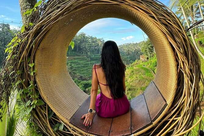 Ubud Guided Tour Monkey Forest, Waterfall, Temple & Rice Terrace. - Ubud Palace and the art market village: the culture stop that still feels easy