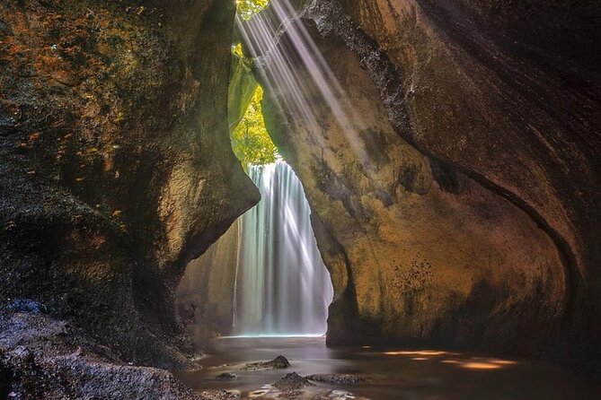 Ubud Hidden Waterfalls and Rice Terrace Tours - Kanto Lampo Waterfall: Stone Walls, Clean Water, and Instagram Timing