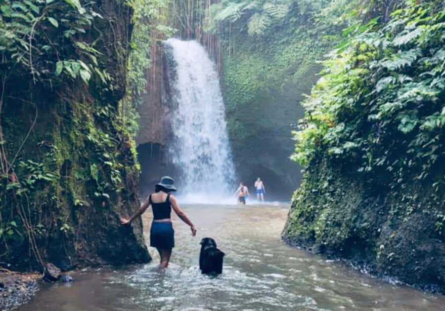 Ubud: Horse Riding, Zip-Line Tour & Waterfall Tour - Waterfall Time: A Short Trek, Fresh Mountain Water, and Shade