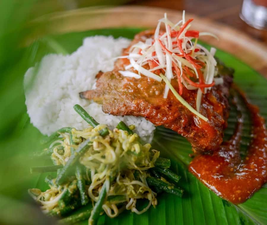 Ubud: Kanto Lampo Waterfalls, Jungle Swing, Rice Terrace - Rain or shine: how to pack like a smart waterfall person