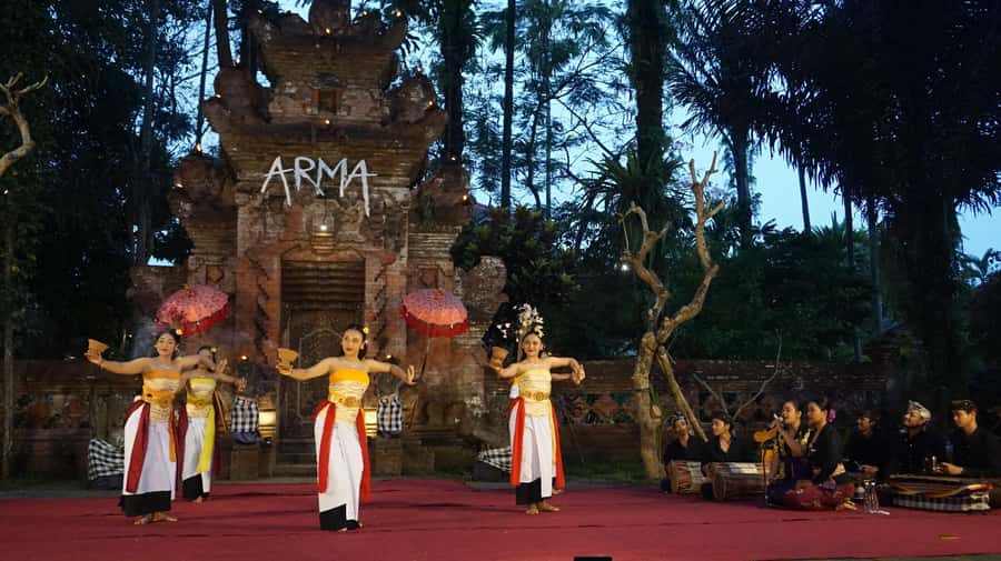 Ubud: Legong Lasem Or Ramayana Ballet Show Ticket - Sanghyang Sampat: A Trance Ritual With the Sampat Broom
