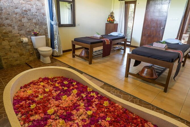 Ubud Luxury Bali Spa Package with amidst rice fields - The body cleanse ritual: turmeric-sandalwood paste and a yogurt finish