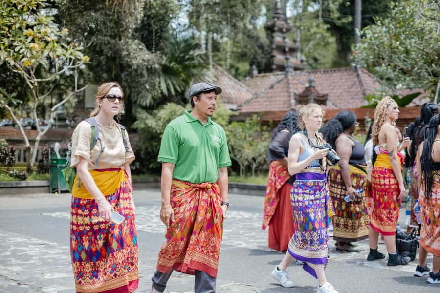 Ubud: Monkey Forest, Ceking Rice Terraces and More– Full Day - Tegallalang Rice Terraces: The 1-Hour Stroll That Feels Like More