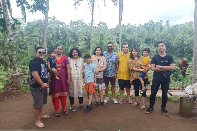 Ubud: Monkey Forest, Jungle Swing, Rice Terrace, and Water Temple - Tegalalang Rice Terrace Walk: Green Views, Real Farming Life