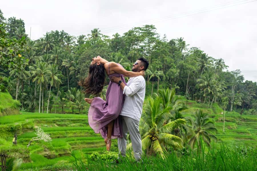 Ubud Monkey Forest, Temple, Rice Terrace and Waterfall Tour - Tirta Empul Holy Water Temple: Watching a Living Ritual With Respect