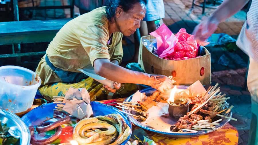 Ubud: Night Market Feast with Balinese Culinary Odyssey - Why a Gianyar night market feels more local than dinner