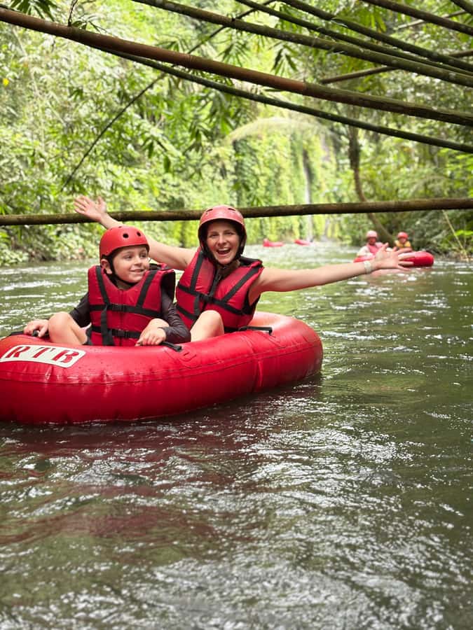 Ubud: Pakerisan Jungle River Tubing Adventure with Lunch - Lunch and Reset Time: Towels, Showers, and a Proper Finish