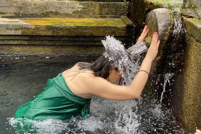 Ubud Private Chasing Waterfall and Water Temple Tour - The guide and driver factor: why it matters on this route