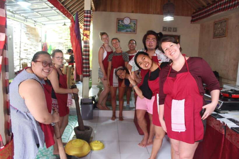 Ubud : Regular or Vegetarian cooking class with market visit - Cooking 8 Dishes by Hand (Plus Learning at Least 9 Recipes/Steps)