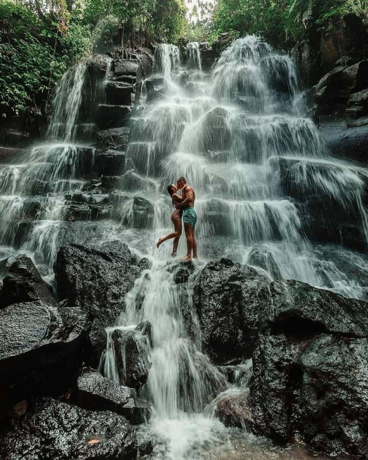 Ubud: Secret Waterfalls and Jungle Swing Private Tour - Kanto Lampo Waterfall: Multi-Tier Beauty for Photos