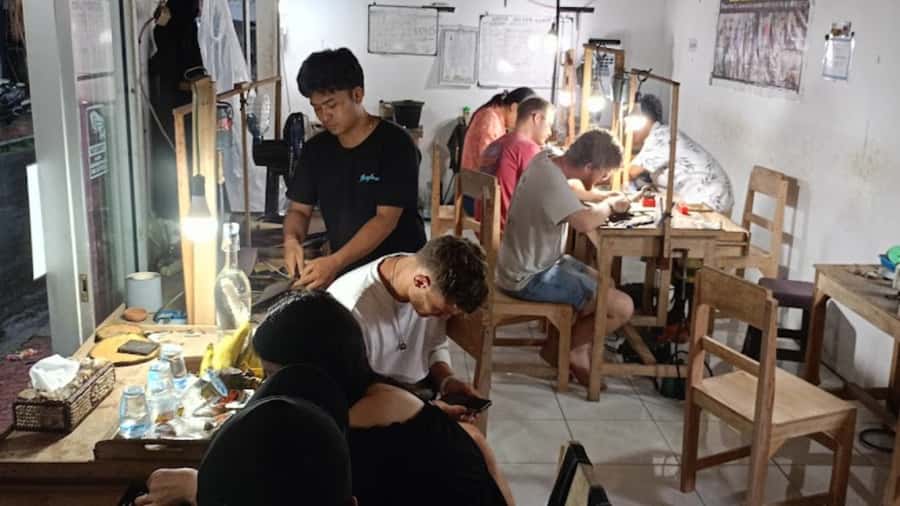 Ubud: Silver Class Making Workshop with 5g of Silver - The artisan experience in Ubud: expect patience and real support