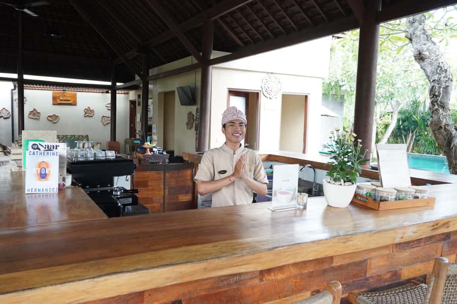 Ubud: Silver Jewelry Making Class with Pool Access - Who This Ubud Silver Jewelry Class Is For