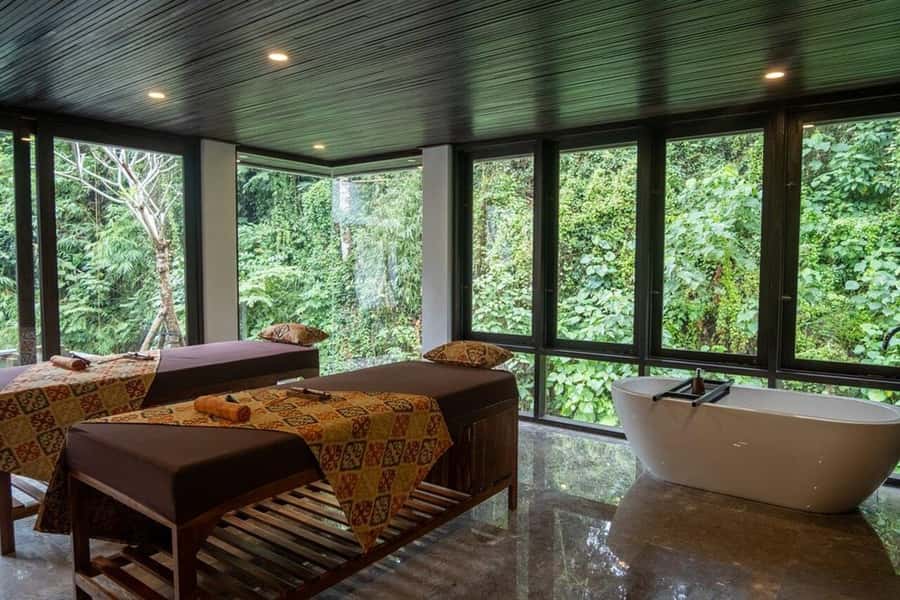 Ubud: Tejas Spa Unagi Riverfront Massage & Flower Bath - The flower bath or herbal bath: the finish that makes it feel complete