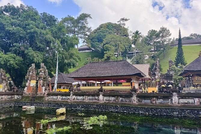 Ubud Tirta Empul Temple Tour with Purification Experience - Timing, pace, and how to get the most out of your 2 hours