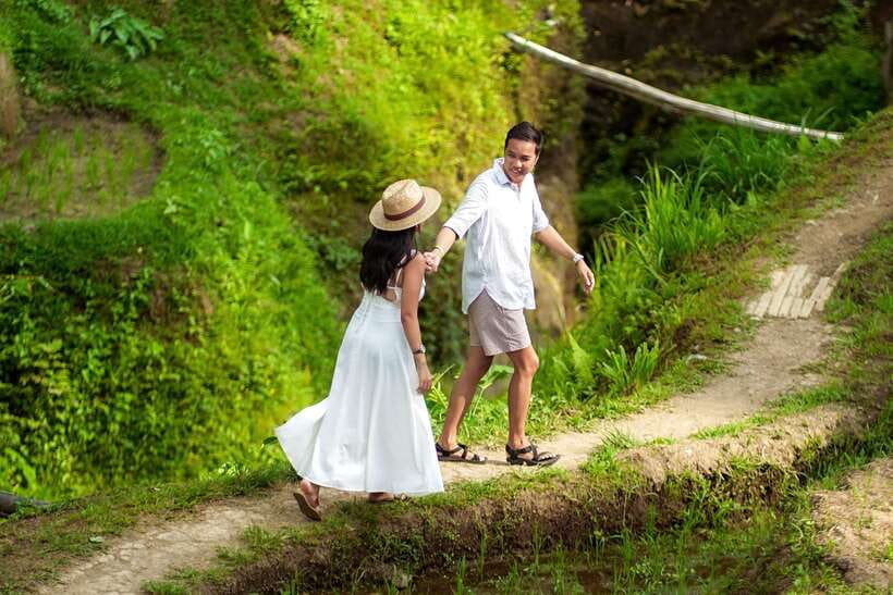 Ubud Tour With Photographer: Waterfalls, Swing & Rice Fields - Morning Pickup and the Private AC Car Advantage