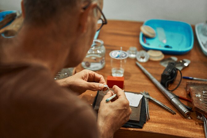 Ubud Town Center Silver Class - Create Your Own Silver Jewelry - Small group class time: what the pace feels like