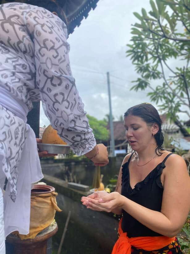 Ubud: Traditional Healing with White Lotus Blessing - Ubud’s White Lotus Chakra Healing: What It’s Actually For