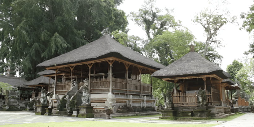 Ubud VW Safari Bali Tour - Ubud Palace and Ubud Traditional Art Market: Finish With Town Life